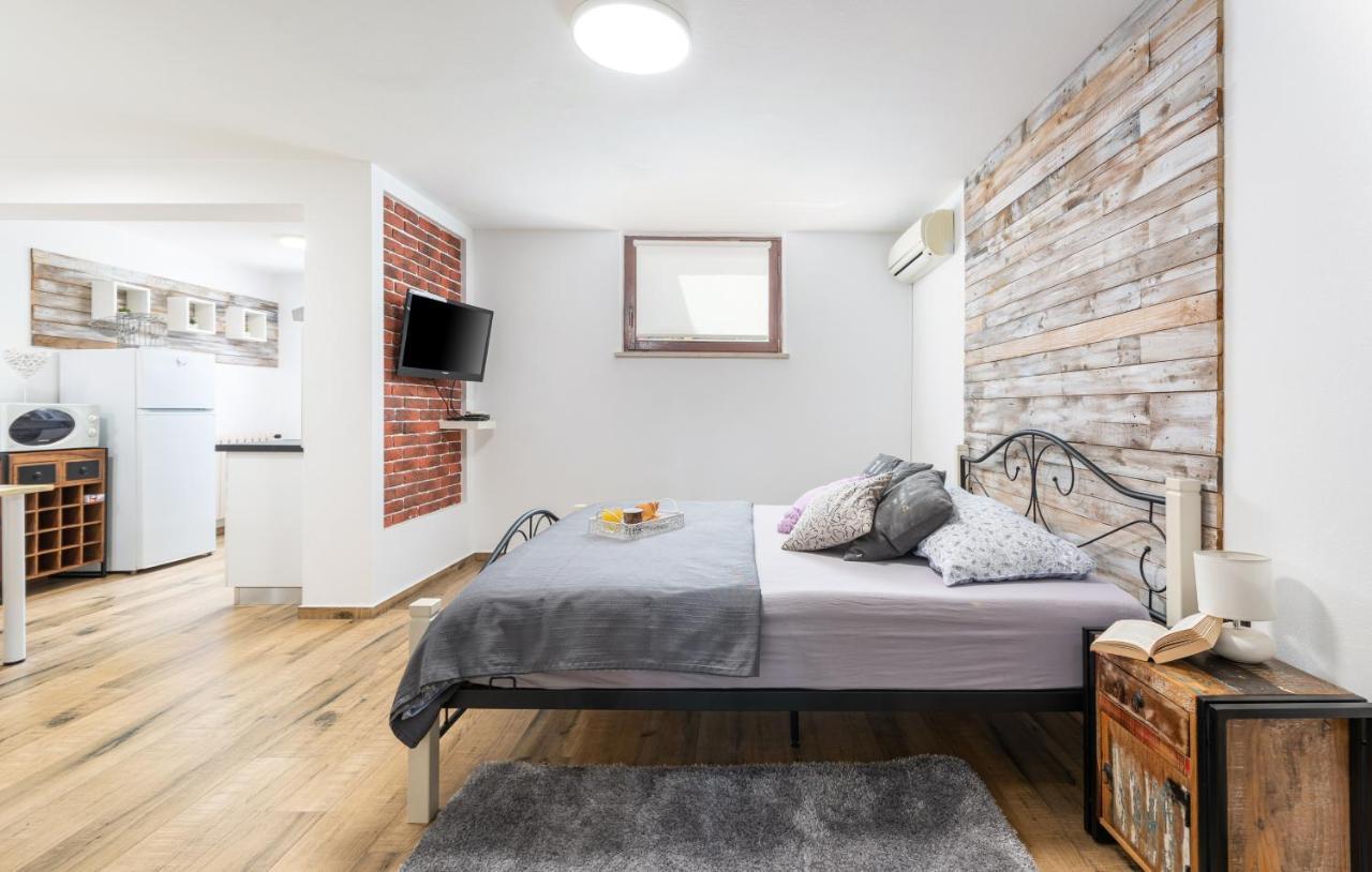 Apartments Ariana Umag Ngoại thất bức ảnh